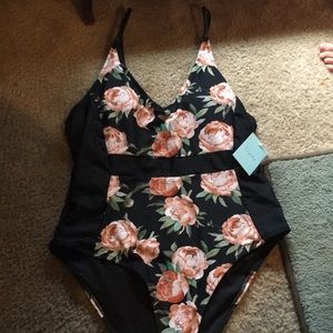 NWT Cupshe One piece bathing suit